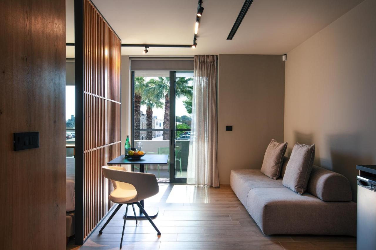 Souda Plaza Collection Hotel Exterior foto